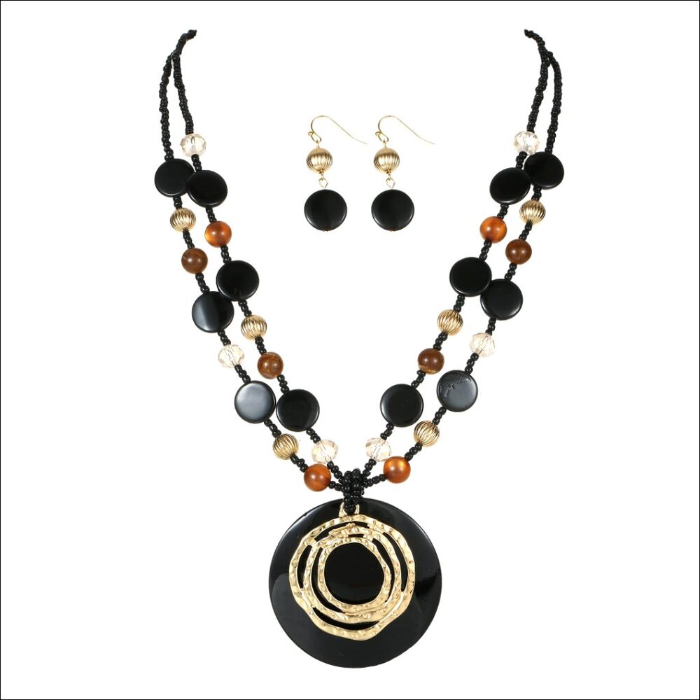 Multilayered Statement Necklace Set with Shell Pendant and Beaded Choker